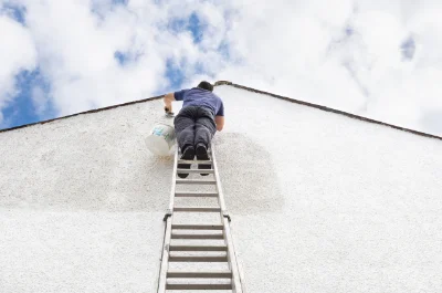 Peinture extérieure à Lortet — façades et ravalement